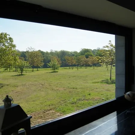 Les Temps Gourmands Bed & Breakfast Mondrepuis